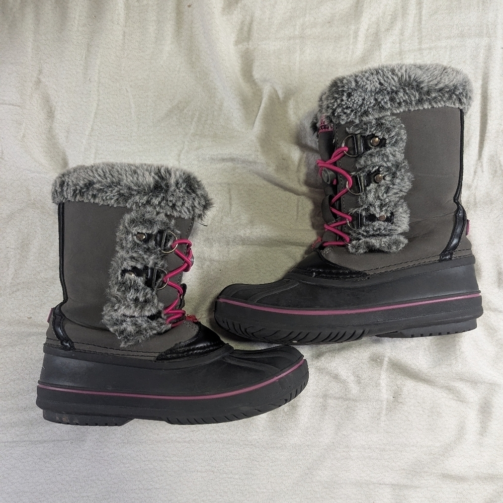 Magellan Outdoors Girls Winter Snow Boots Gray Faux Fur Size 2D